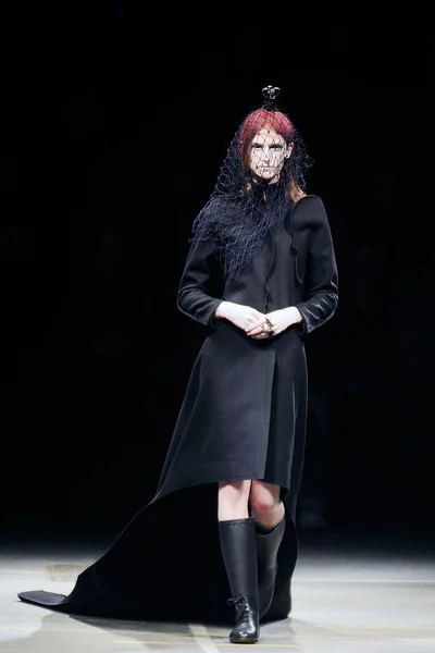 Look 37